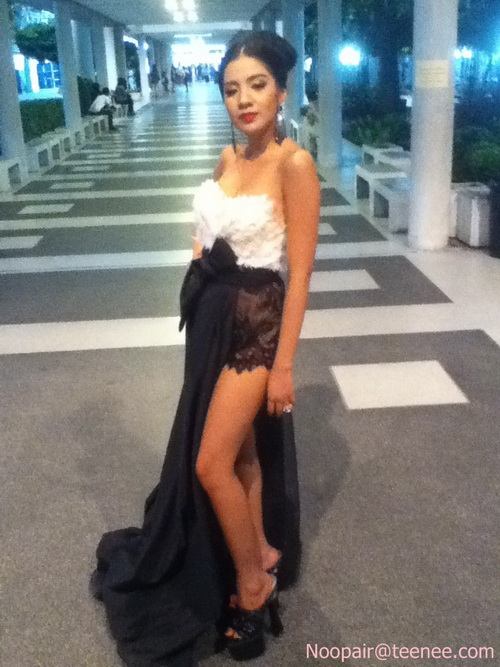 ใบเตย อาร์สยาม เซ็กซี่ โชว์ขา จากงาน TOP AWARD 2013