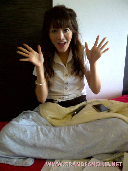 น่ารวั๊กอ่ะ'แกรนด์ เดอะสตาร์' ในชุดนักศึกษา