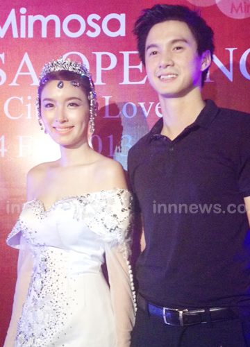 ปอย เขิน ควง เอ็ม เดินแบบ ชุดแต่งงาน