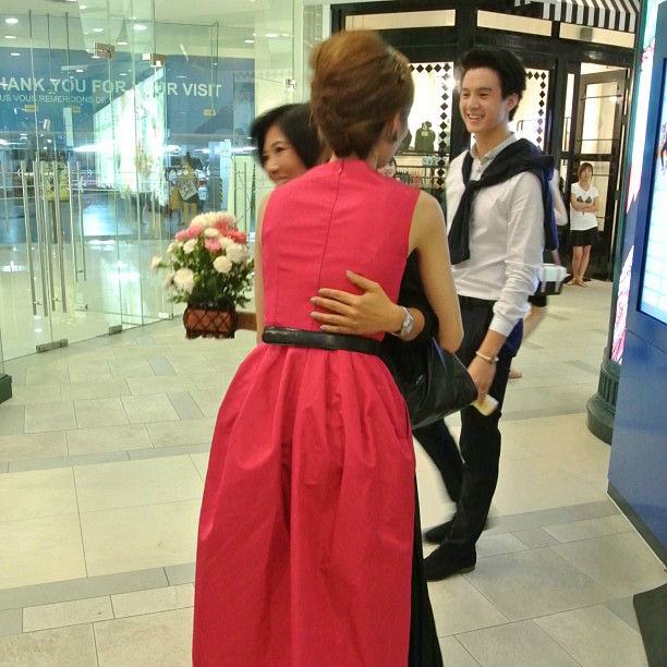 ปอย เขิน ควง เอ็ม เดินแบบ ชุดแต่งงาน