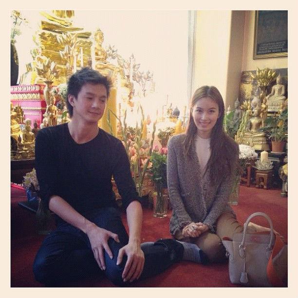 ปอย เขิน ควง เอ็ม เดินแบบ ชุดแต่งงาน