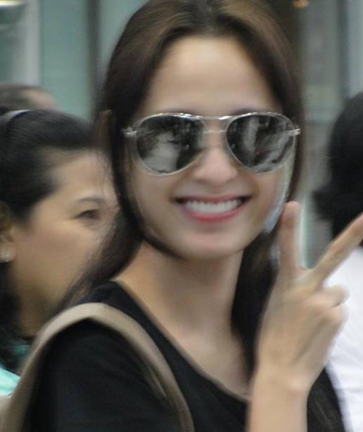 ขวัญ อุษามณี ในลุคสุดเท่ห์