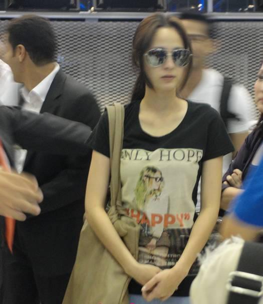 ขวัญ อุษามณี ในลุคสุดเท่ห์