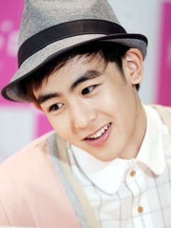 Nichkhun (2)