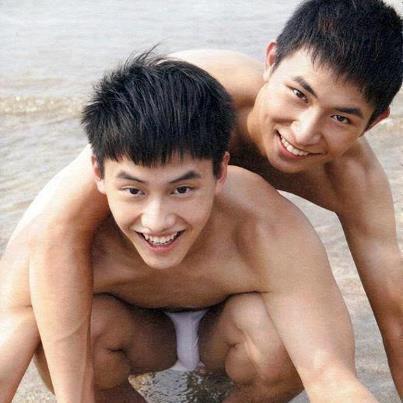 น้องย่านลิฟหนีบ......