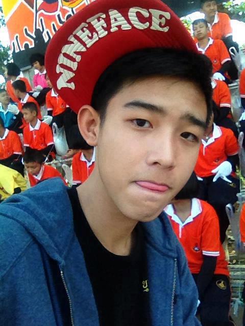 เด็กไทยหล่อๆจากเฟสบุ๊ค