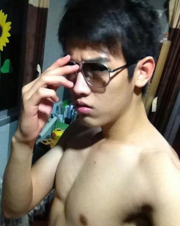 เด็กไทยหล่อๆจากเฟสบุ๊ค