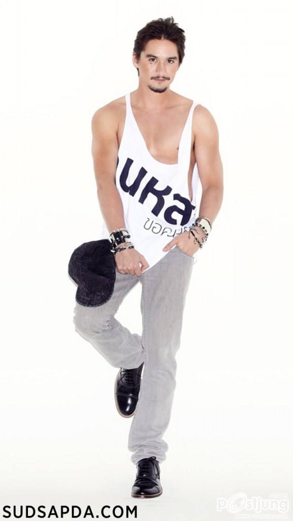 หนุ่มหล่อขอทำดีปี2013