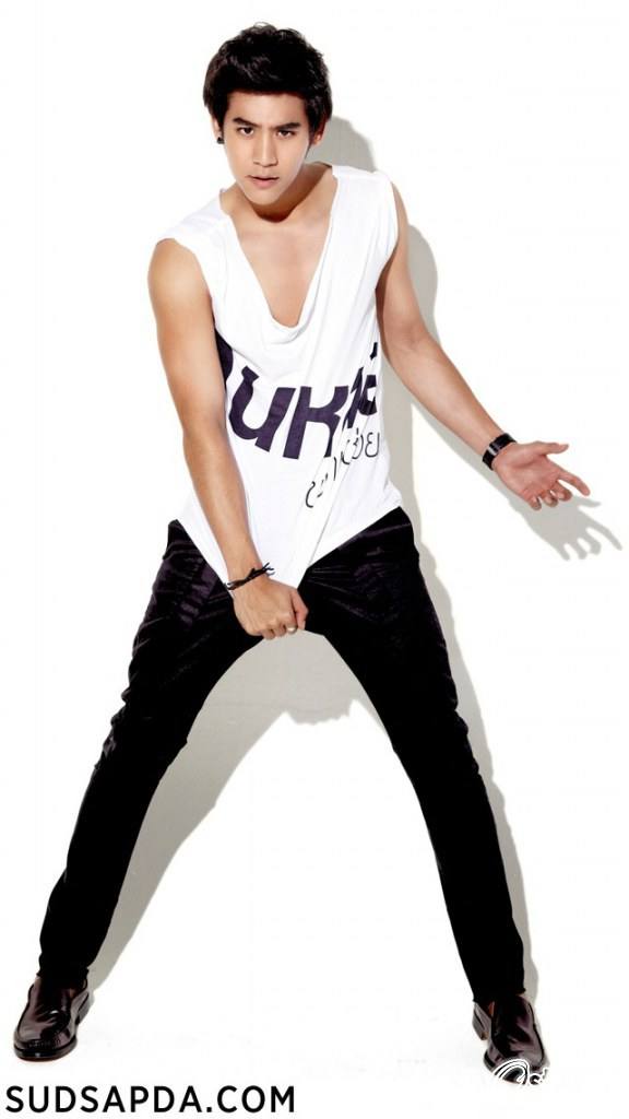 หนุ่มหล่อขอทำดีปี2013