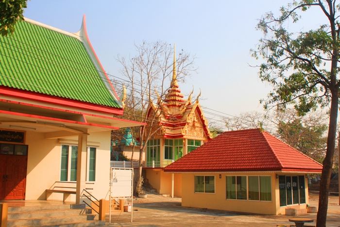 วัดเขาวงกฎ ตำบลสนามแจง อำเภอบ้านหมี่ จังหวัดลพบุรี