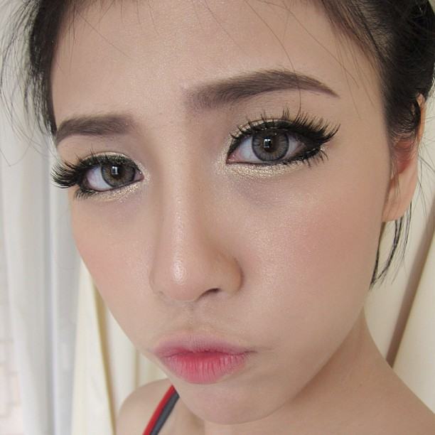 แอปเปิ้ล สีสะเหงี่ยน ไฮโซสาวลาว น่ารักซะ