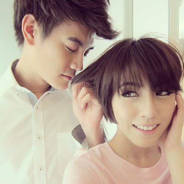 แอปเปิ้ล สีสะเหงี่ยน ไฮโซสาวลาว น่ารักซะ