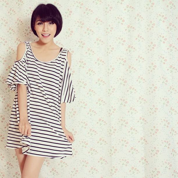 แอปเปิ้ล สีสะเหงี่ยน ไฮโซสาวลาว น่ารักซะ