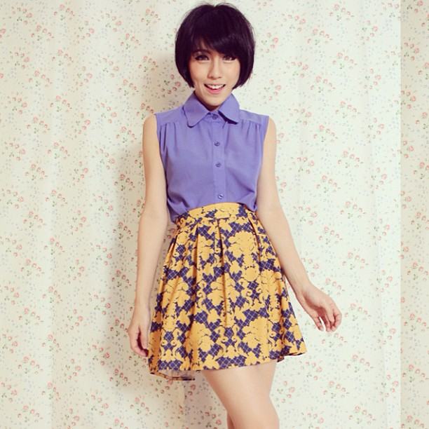 แอปเปิ้ล สีสะเหงี่ยน ไฮโซสาวลาว น่ารักซะ