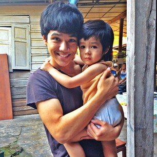 ภาพเบื้องหลัง ทองเนื้อเก้า ลำยอง แซ่บ มันแน่!!!!!