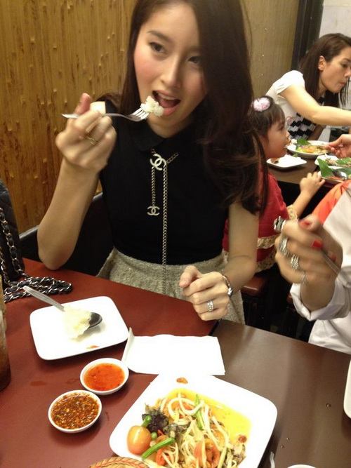 ปอย ตรีชฎา