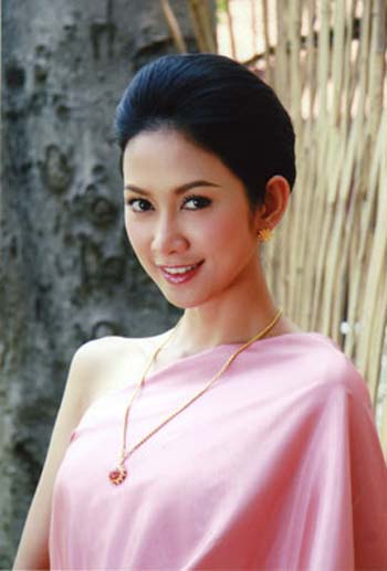 แม่ สาลี่  เล่นได้ แบบว่า น่าตบ มาก ไปไหน มาไหน เกือบโดน ทุเรียน