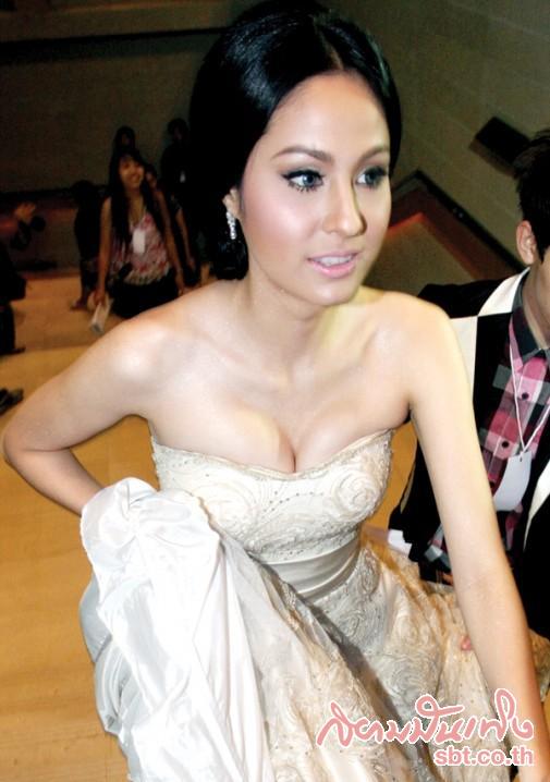 ขวัญ อุษมณี ไวย์ทยานนท์