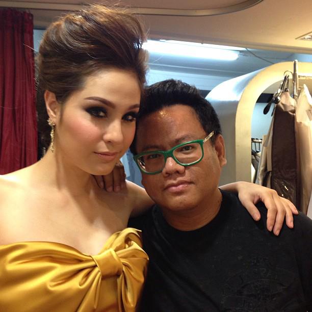 ขวัญ อุษามณี @ คมชัดลึก ครั้งที่ 10 (20/02/2556)