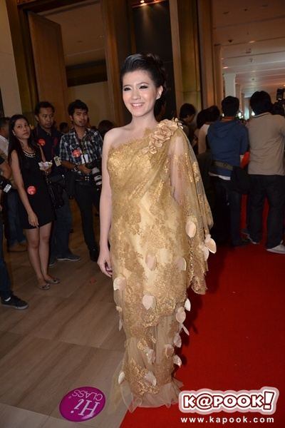 ดาราสาวในชุดราตรี สุดแซ่บ งานคมชัดลึก อวอร์ด ครั้งที่ 10