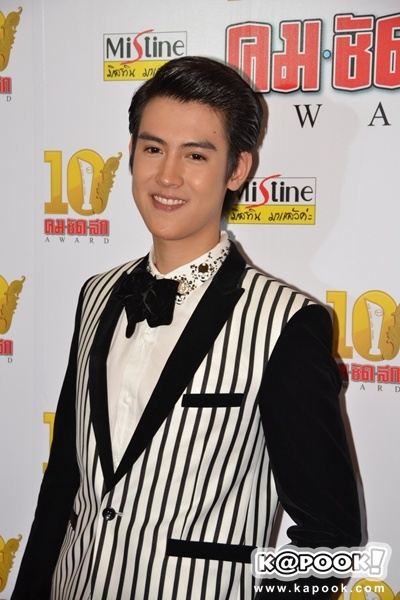 ดาราสาวในชุดราตรี สุดแซ่บ งานคมชัดลึก อวอร์ด ครั้งที่ 10