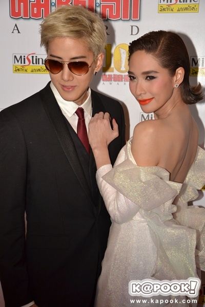 ดาราสาวในชุดราตรี สุดแซ่บ งานคมชัดลึก อวอร์ด ครั้งที่ 10