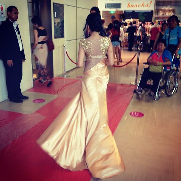 "ใบเตย"เปล่านุ่งน้อยทำลายวัฒนธรรม โบ้ย"จ๊ะ คันหู"เซ็กซี่กว่า-แต่คนไม่เห็น