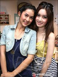 ปอย กับ มะนาว