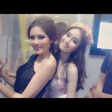 ปอย กับ ญาญ่าหญิง