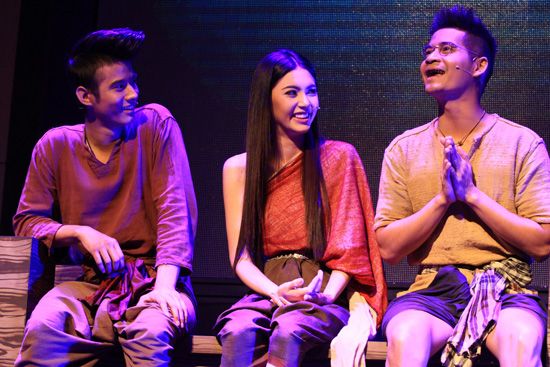 มาริโอ้ ควง ใหม่ ดาวิกา พร้อมเกลอรักทั้ง 4 เปิดตัว พี่มาก..พระโขนง