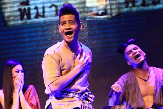 มาริโอ้ ควง ใหม่ ดาวิกา พร้อมเกลอรักทั้ง 4 เปิดตัว พี่มาก..พระโขนง