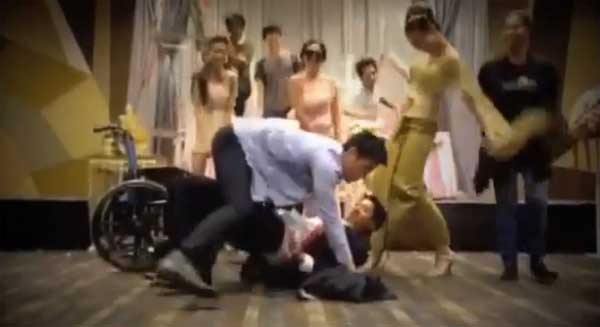 กิสส เวียร์ กับ เชน เด้าหน้าเด้งหลังเต้น Harlem Shake ฟินสุดๆ !!