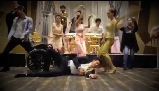 กิสส เวียร์ กับ เชน เด้าหน้าเด้งหลังเต้น Harlem Shake ฟินสุดๆ !!