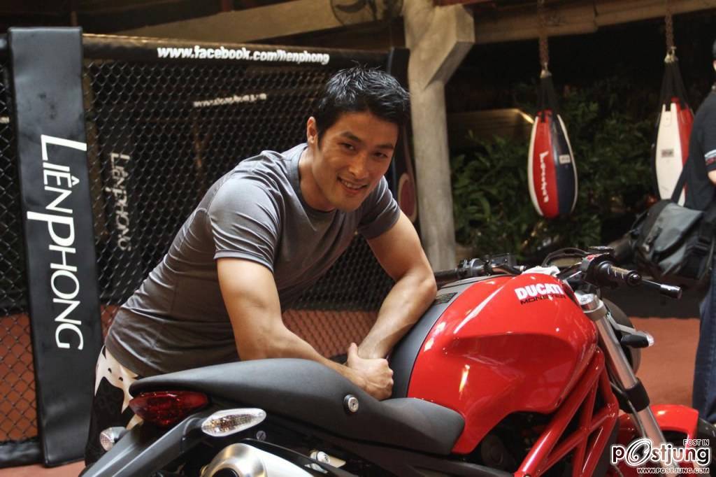 จอนนี่ เหงี๋ยน แฟนคลับ