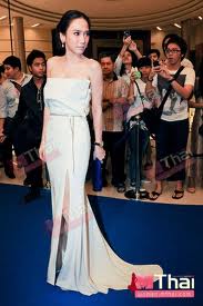 อั้ม พัชารา ไชยเชื้อ