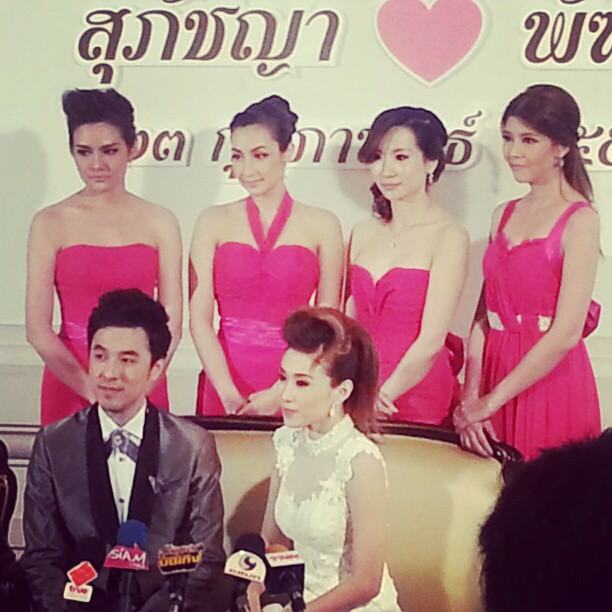 เบลล์ ไชน่าดอลล์ ควง นนท์ พัฑฒิ เข้าพิธีแต่งงาน