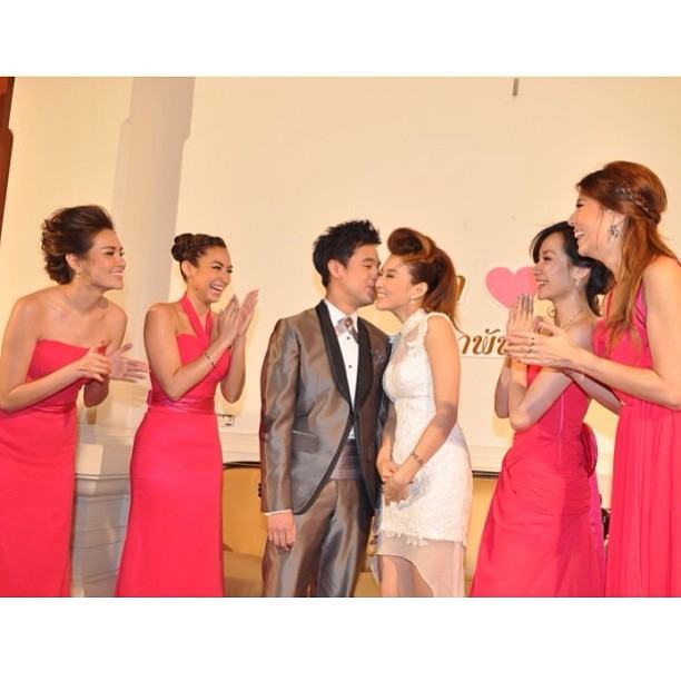 เบลล์ ไชน่าดอลล์ ควง นนท์ พัฑฒิ เข้าพิธีแต่งงาน