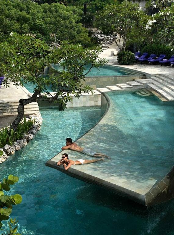 สระว่ายน้ำ ดีไซน์อย่างเเนว สวยเก๋อย่าบอกใคร