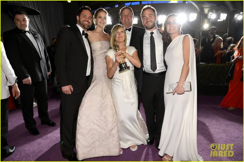 เจนนิเฟอร์ ลอว์เรนซ์ ดารานำหญิงออสการ์ สวยสง่าบนพรมเเดง