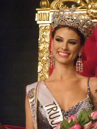 มงกุฎ Miss Venezuela งามสง่ามนต์ขลังไม่ซ้ำใคร