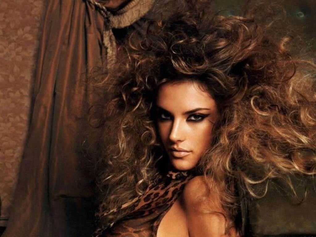 VS Angel Alessandra Ambrosio