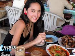 อั้ม พัชราภา  กินส้มตำ ไก่ย่าง เริ่ดมากก