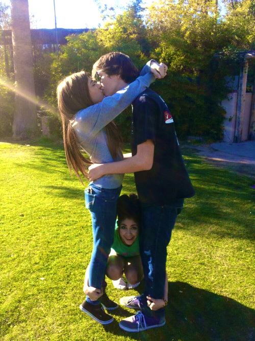 วัยรุ่นฝรั่ง หล่อและสวย มากกก