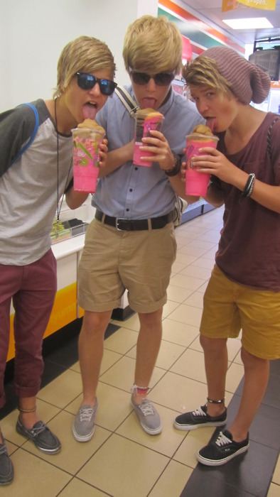 วัยรุ่นฝรั่ง หล่อและสวย มากกก