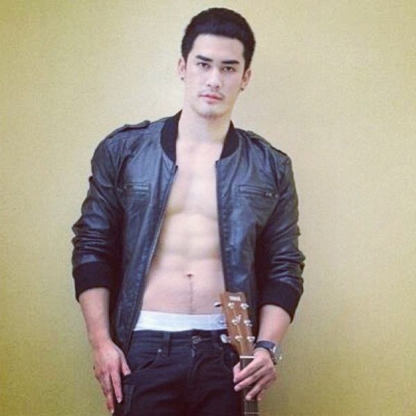 ดิว The Star 9 โต้ข่าวกิ๊ก แทนไท ยันไม่ได้เป็นเกย์