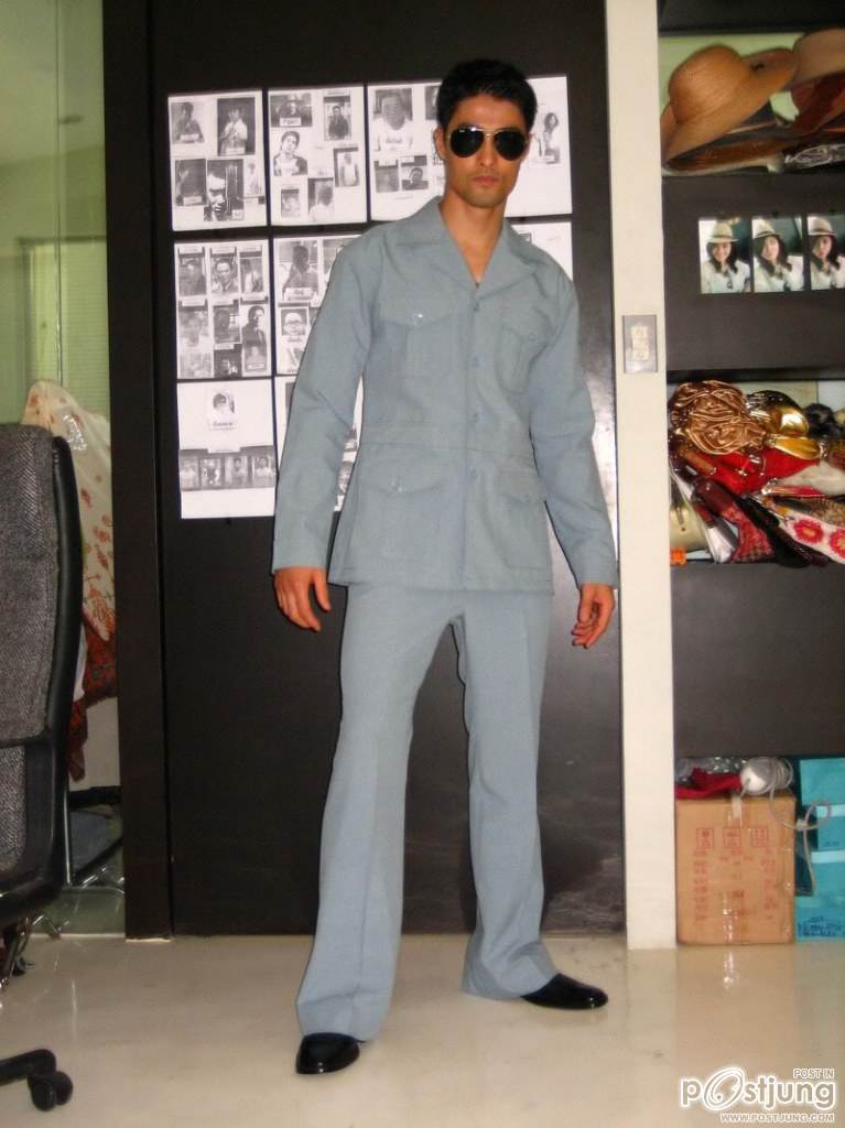 จอนนี่ เหงี๋ยนดาวร้ายหน้าหล่อ/เอา...