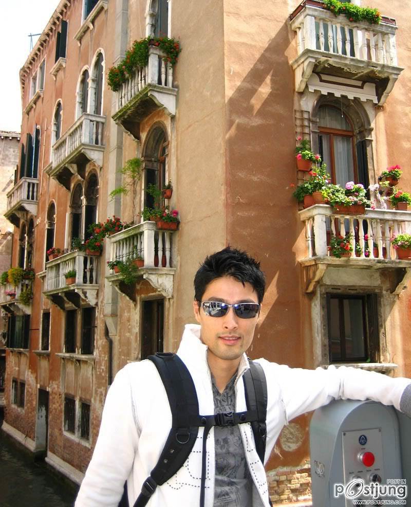 จอนนี่ เหงี๋ยนดาวร้ายหน้าหล่อ/เอา...