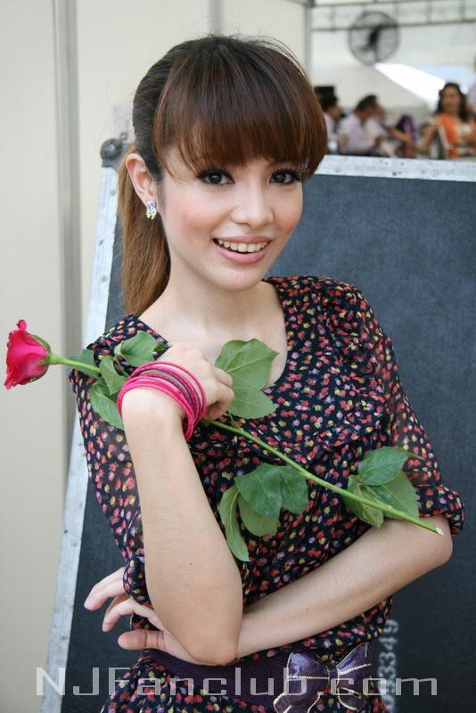 จิ๋ว The star จิ๋วแต่ตัว เสียงสุดอลัง ^^