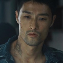 จอนนี่ เหงี๋ยนดาวร้ายหน้าหล่อกับมาดเท่ๆ