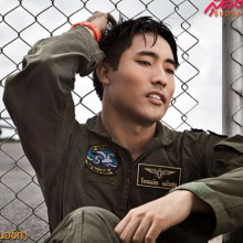 10หล่อในเครื่องแบบ